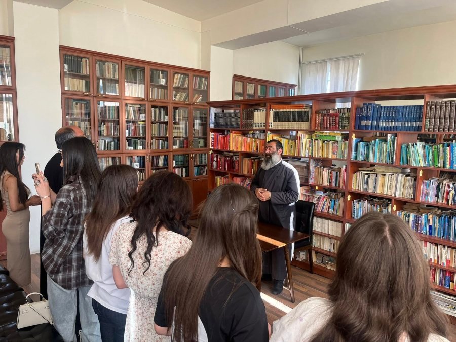 «Սուրբ Հաղորդության խորհուրդը» թեմայով հանդիպում Շիրակի թեմում